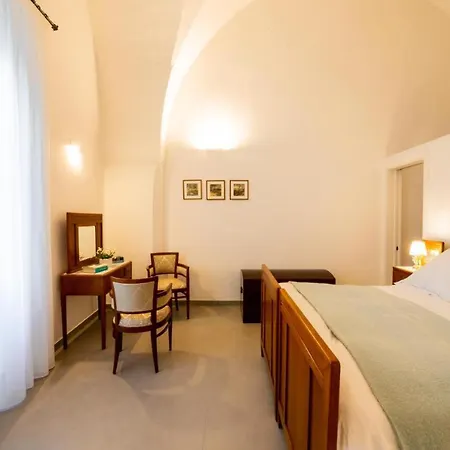 Holiday home Casa Rosina Nel Centro Storico Di